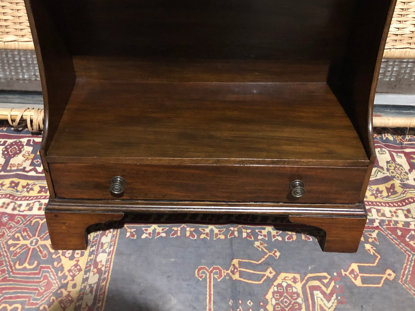 000574....Handsome Vintage Mahogany Bookcase