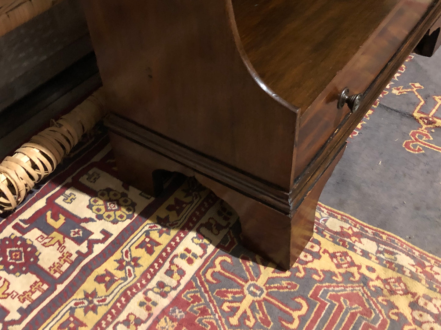000574....Handsome Vintage Mahogany Bookcase