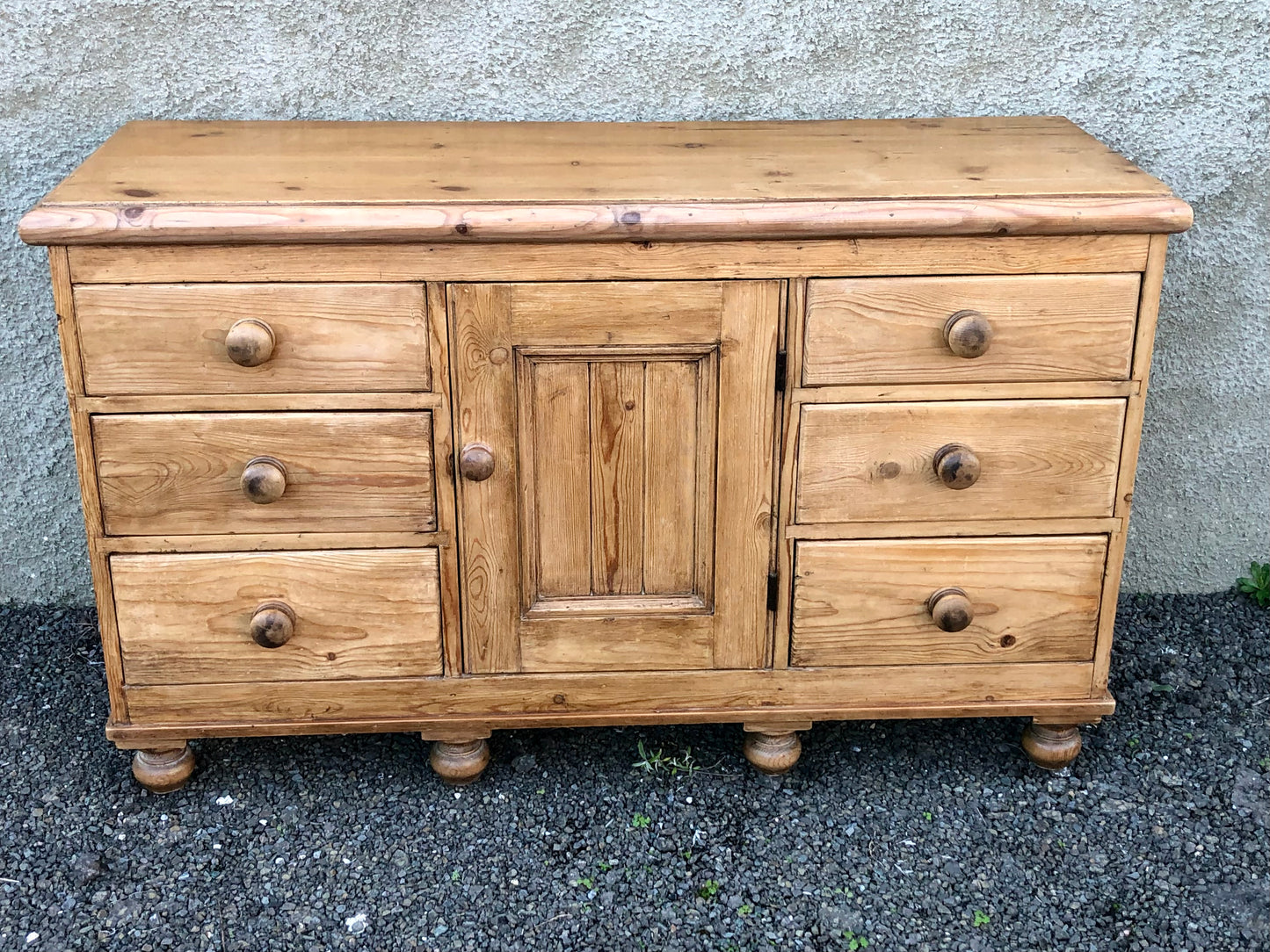 000572....Handsome Antique Pine Sideboard/Dresser Base