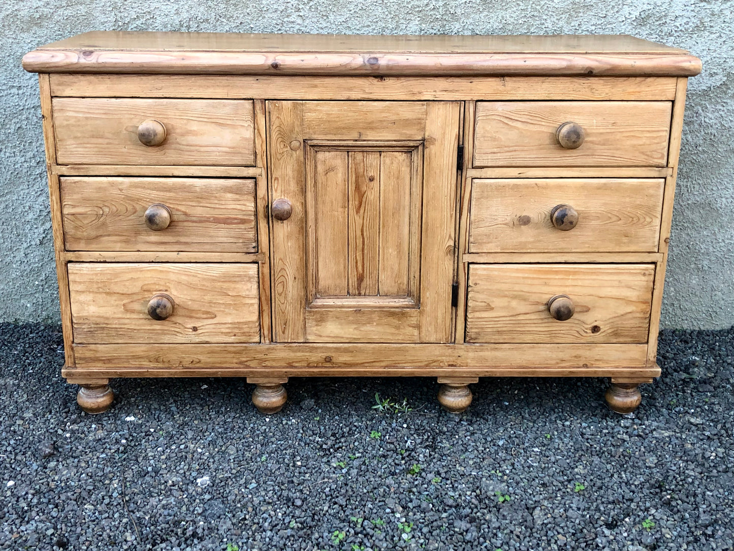 000572....Handsome Antique Pine Sideboard/Dresser Base