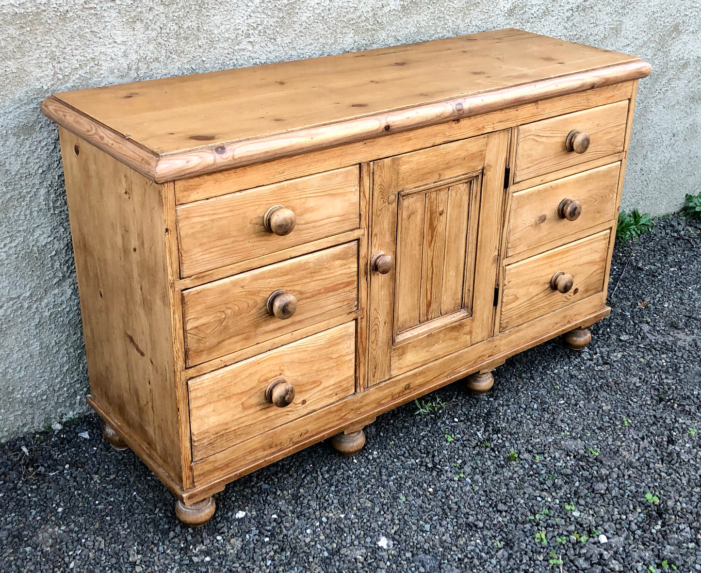 000572....Handsome Antique Pine Sideboard/Dresser Base