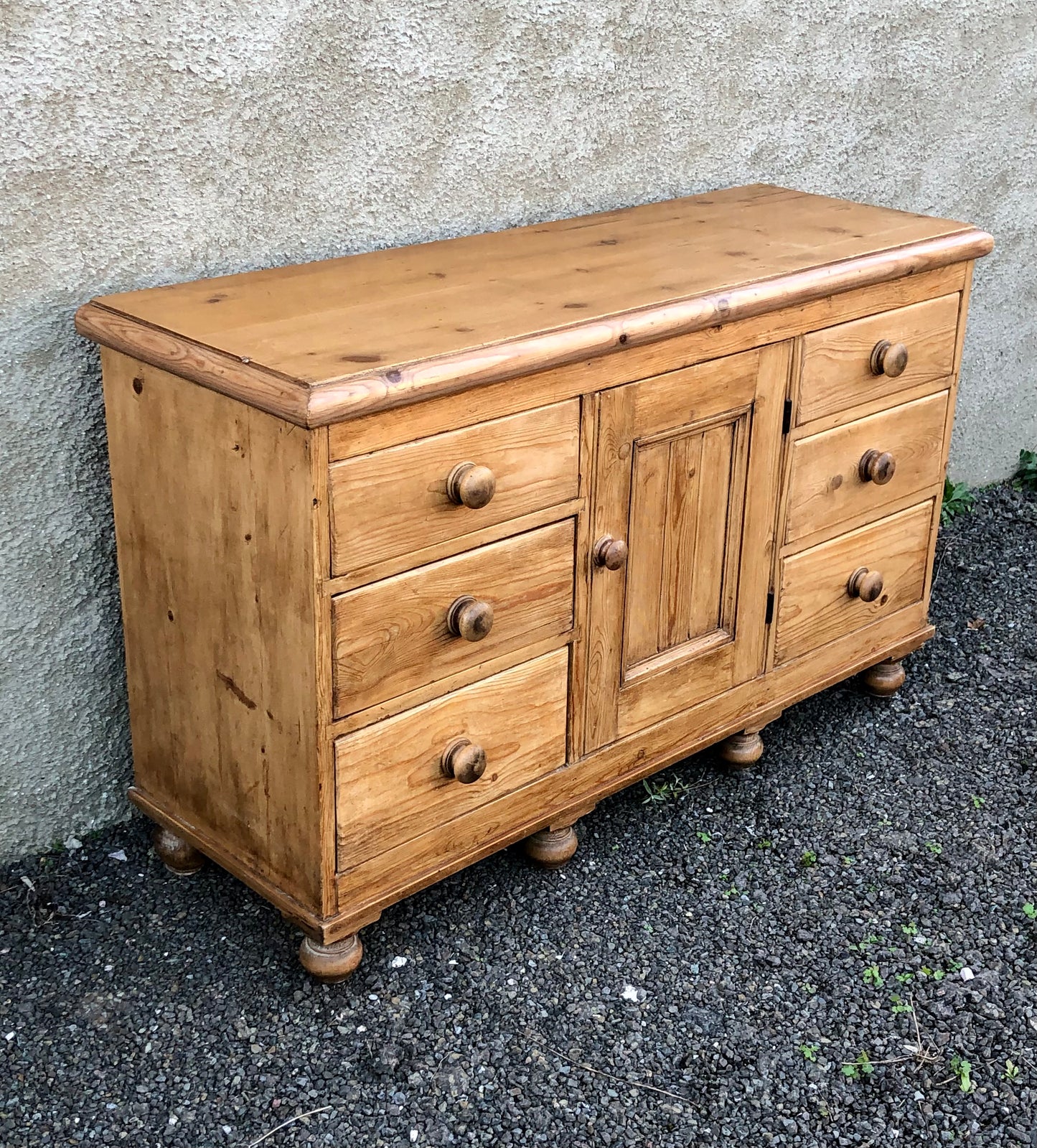 000572....Handsome Antique Pine Sideboard/Dresser Base