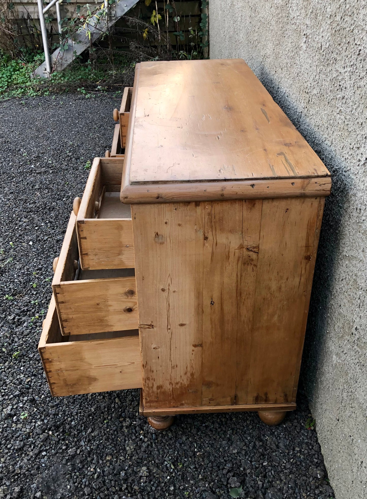 000572....Handsome Antique Pine Sideboard/Dresser Base