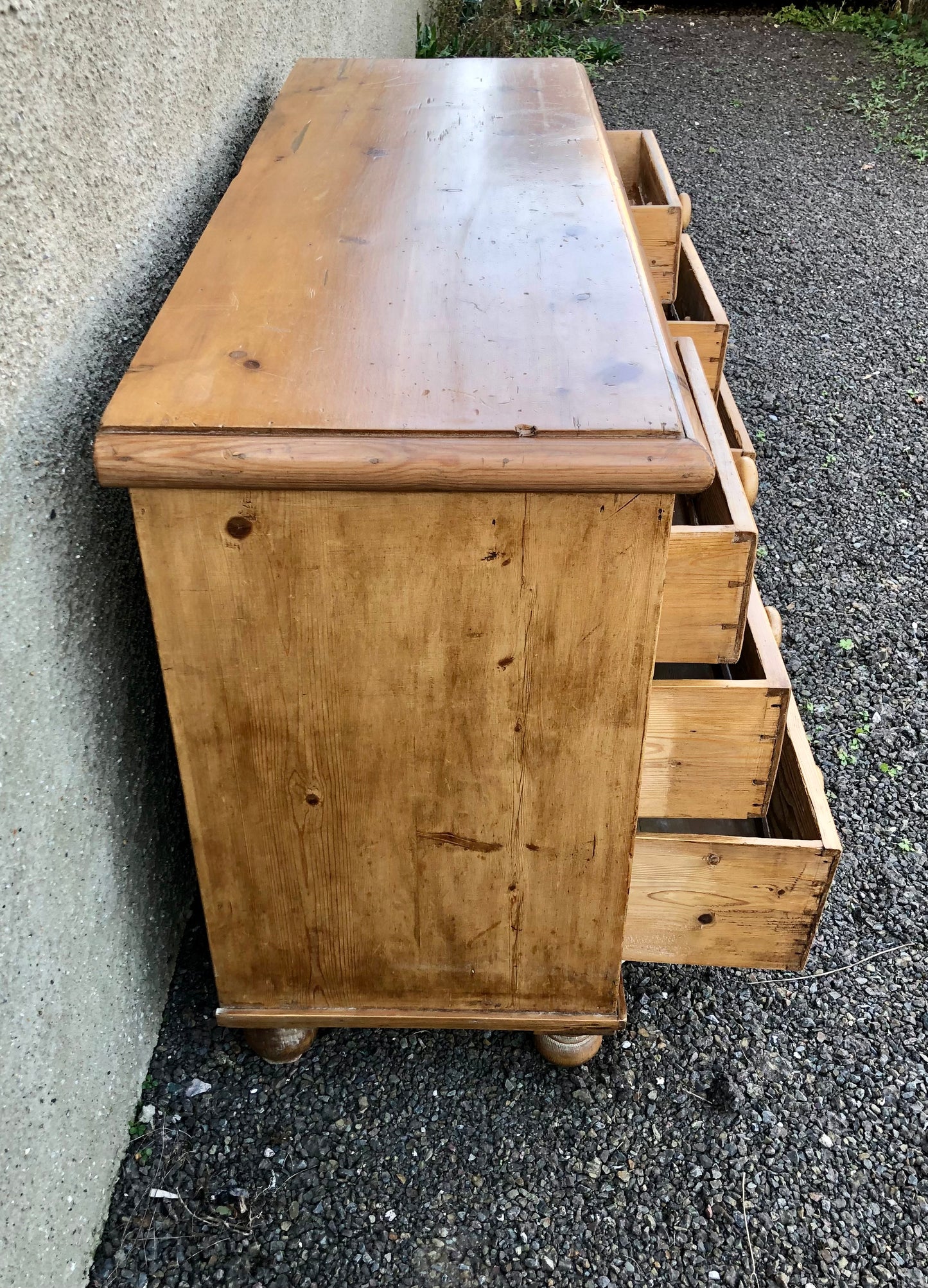 000572....Handsome Antique Pine Sideboard/Dresser Base