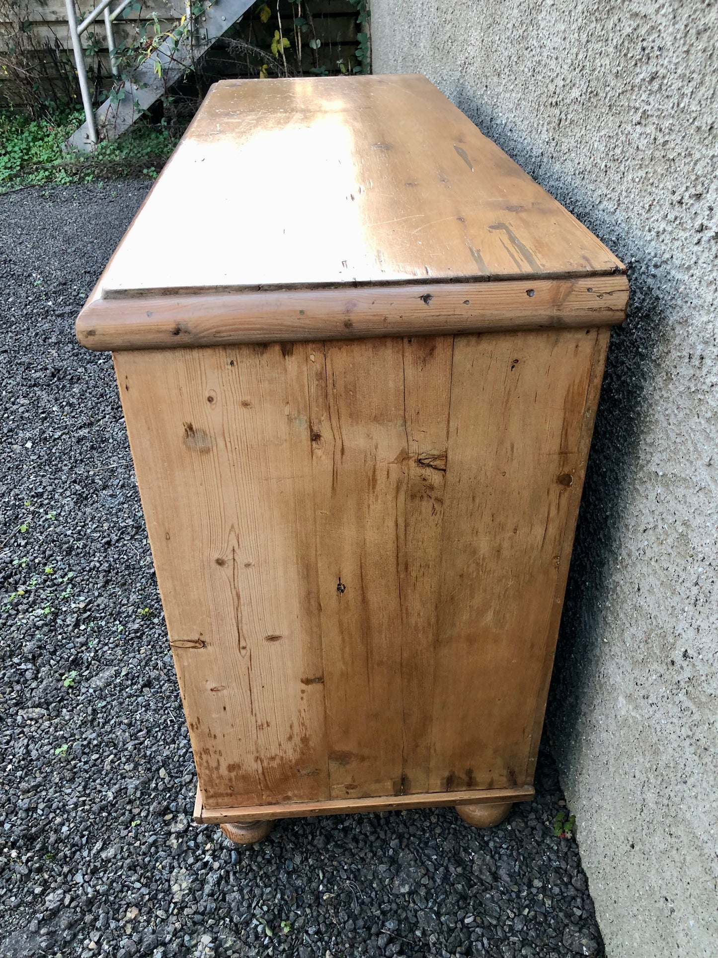 000572....Handsome Antique Pine Sideboard/Dresser Base