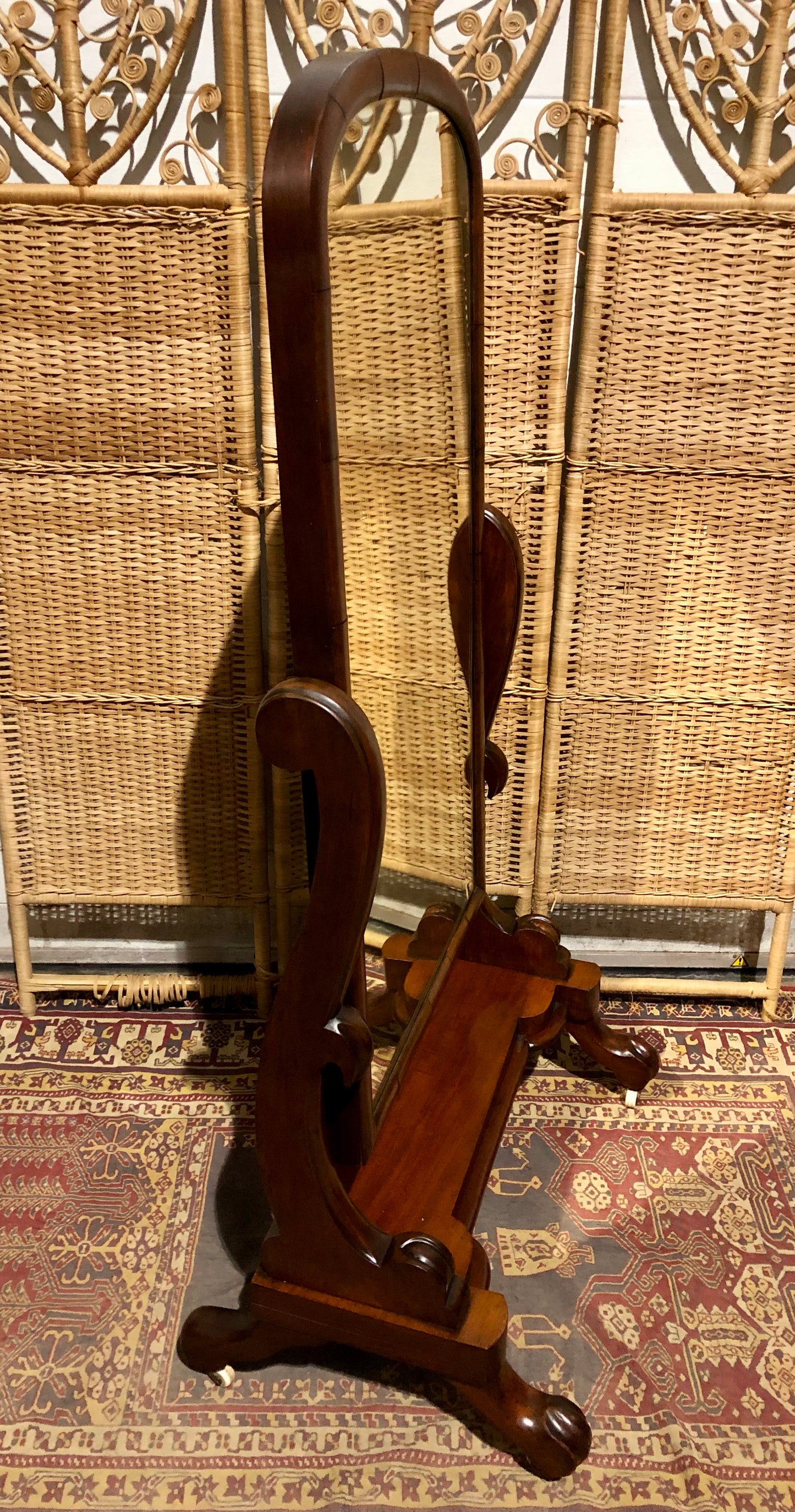 000570.... Handsome Victorian Mahogany Cheval Mirror