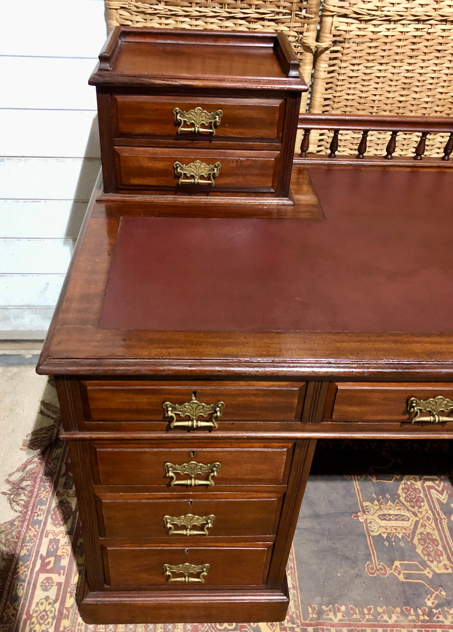 000568....Handsome Large Edwardian Walnut Pedestal Desk