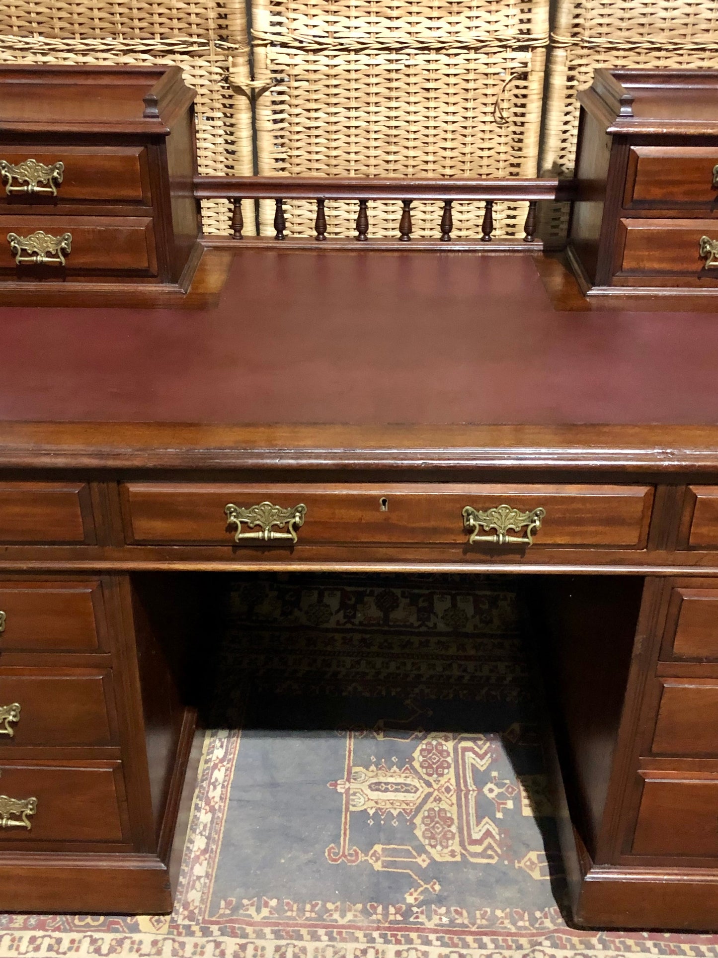 000568....Handsome Large Edwardian Walnut Pedestal Desk
