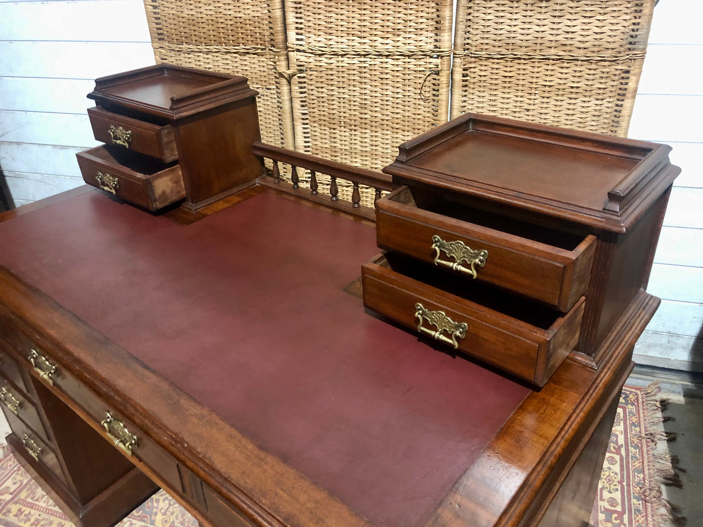 000568....Handsome Large Edwardian Walnut Pedestal Desk