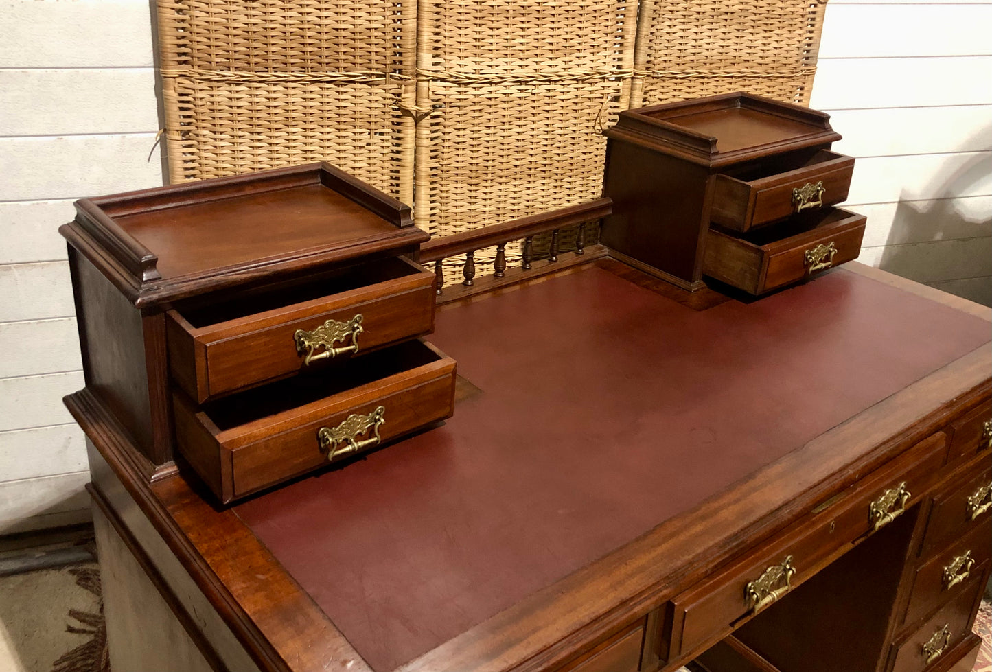 000568....Handsome Large Edwardian Walnut Pedestal Desk