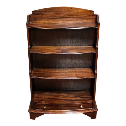 000641.... Handsome Vintage Mahogany Bookcase
