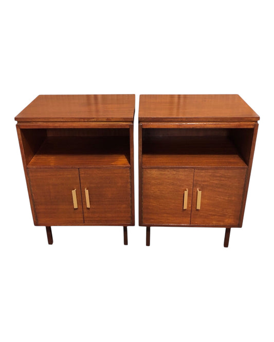 000594....Handsome Pair Of Mahogany Retro Bedside Tables