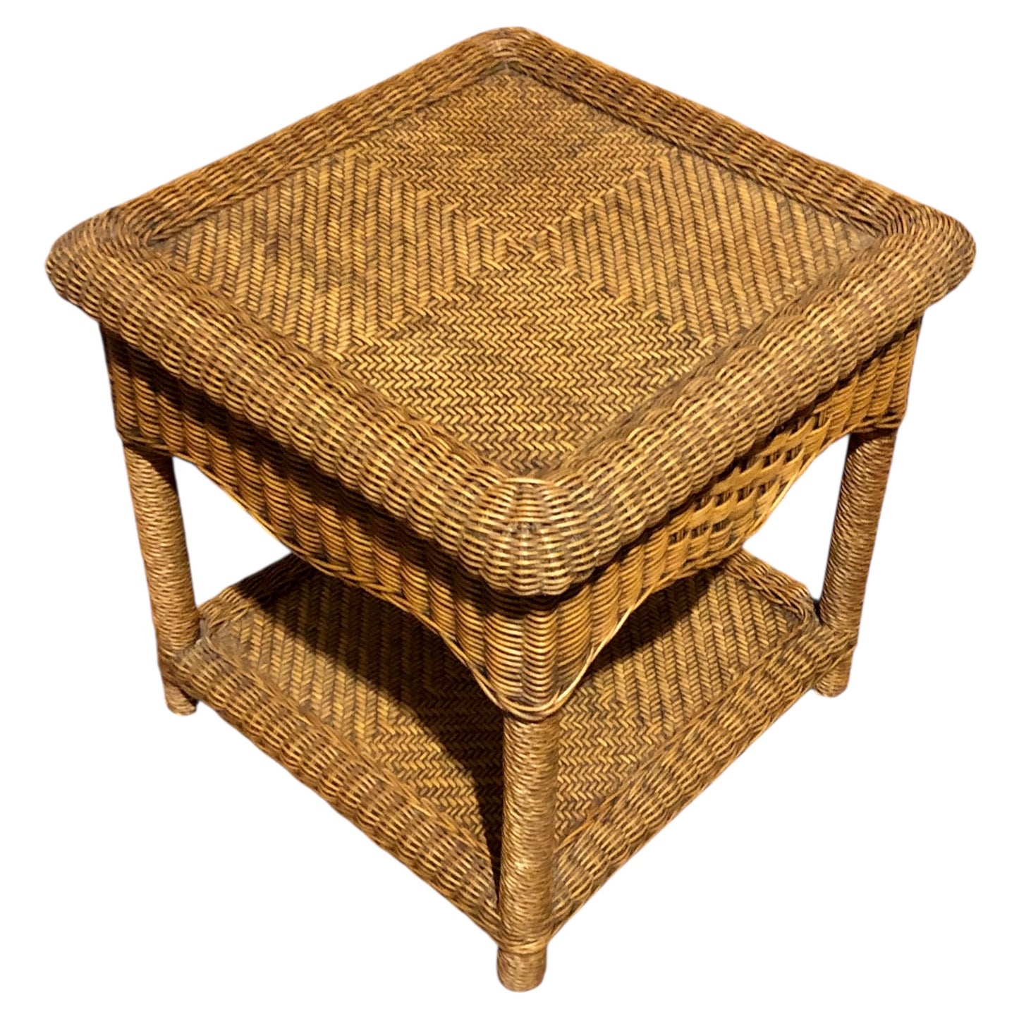 000586....Handsome Vintage Wicker Coffee Table