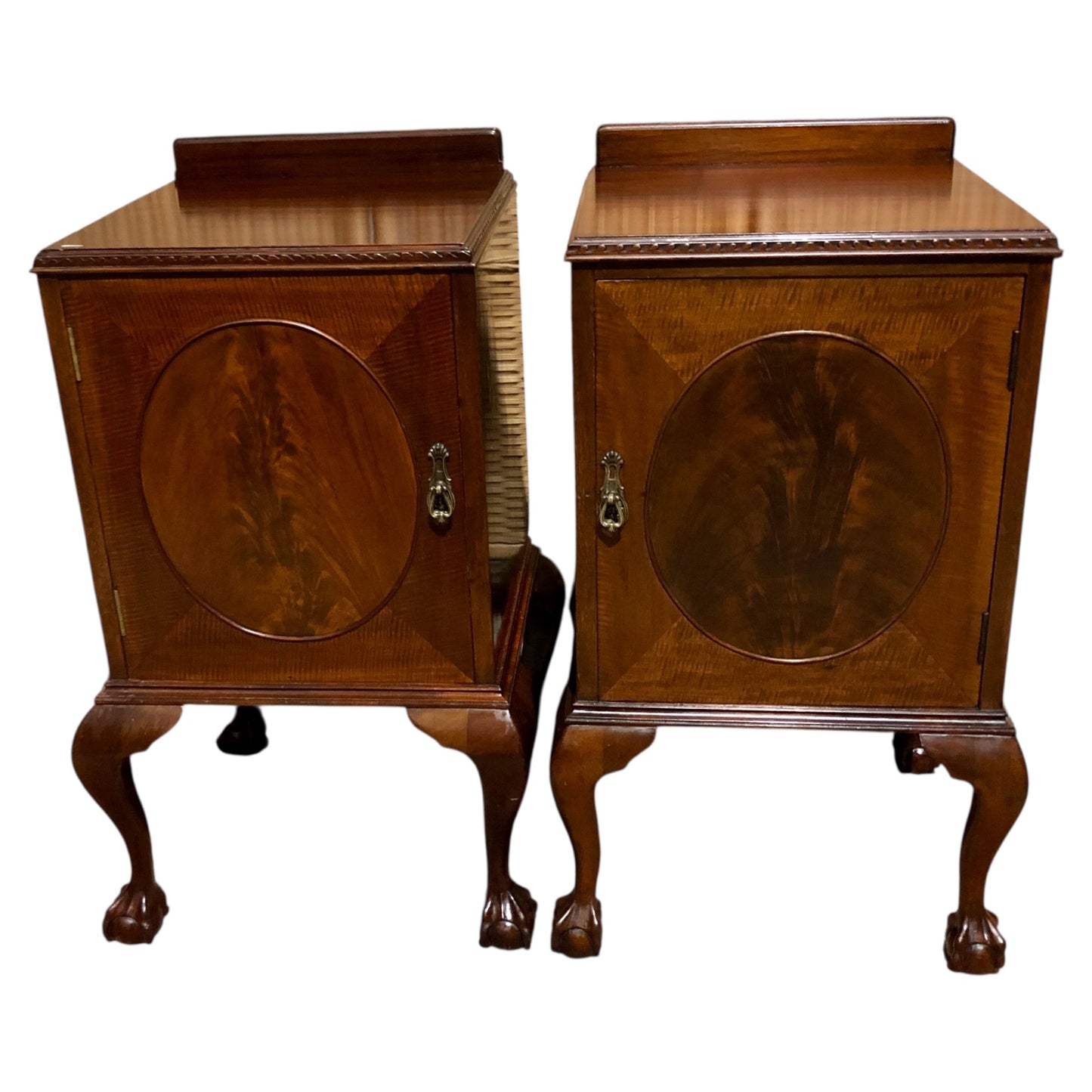 000584....Handsome Pair Of Vintage Mahogany Bedside Tables ( sold )