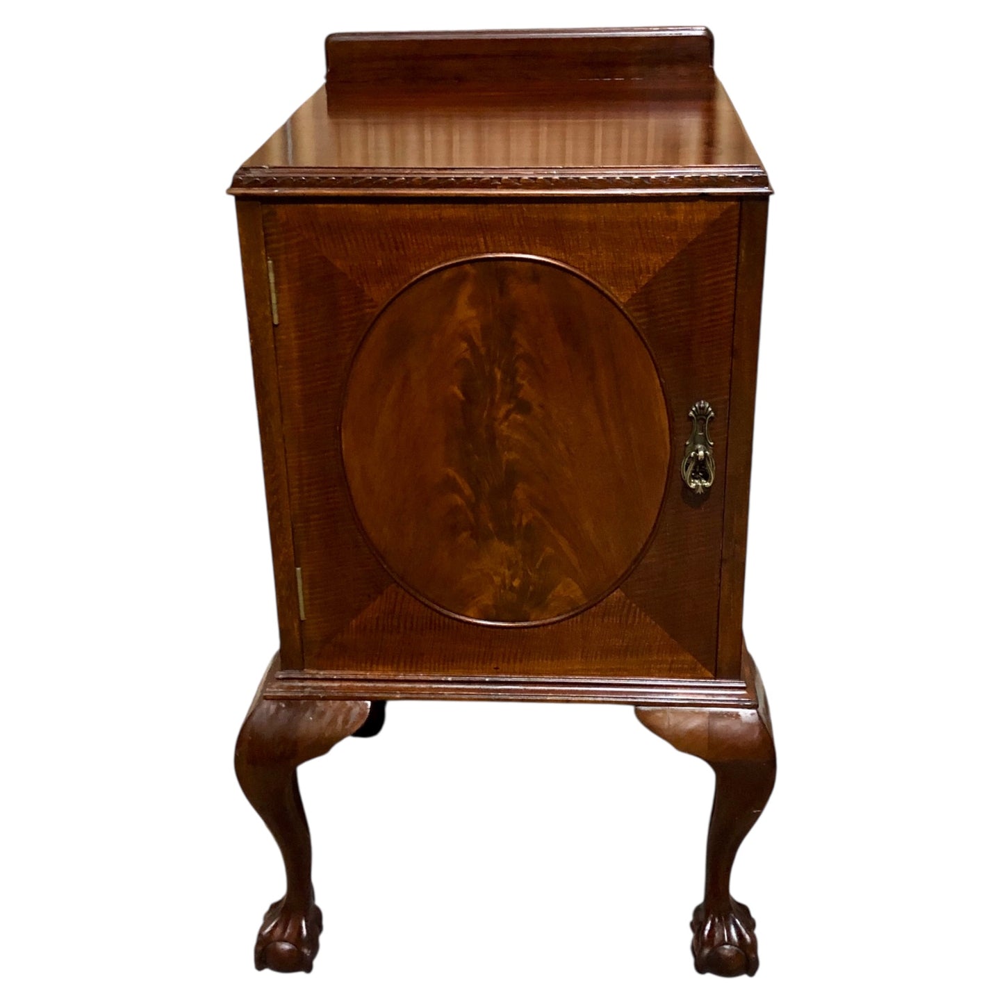 000584....Handsome Pair Of Vintage Mahogany Bedside Tables ( sold )