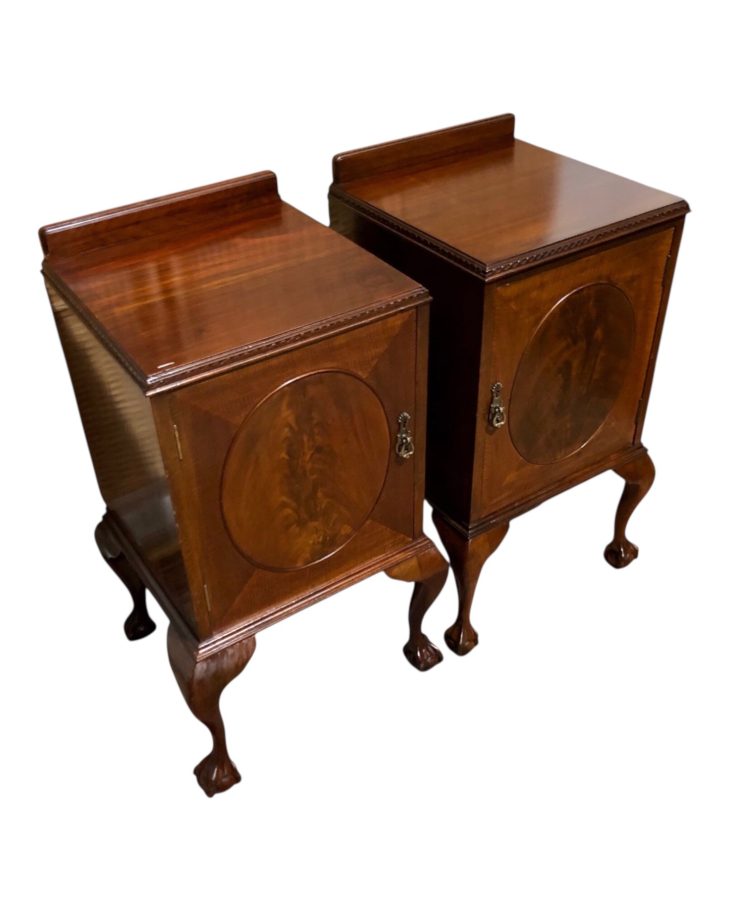 000584....Handsome Pair Of Vintage Mahogany Bedside Tables ( sold )