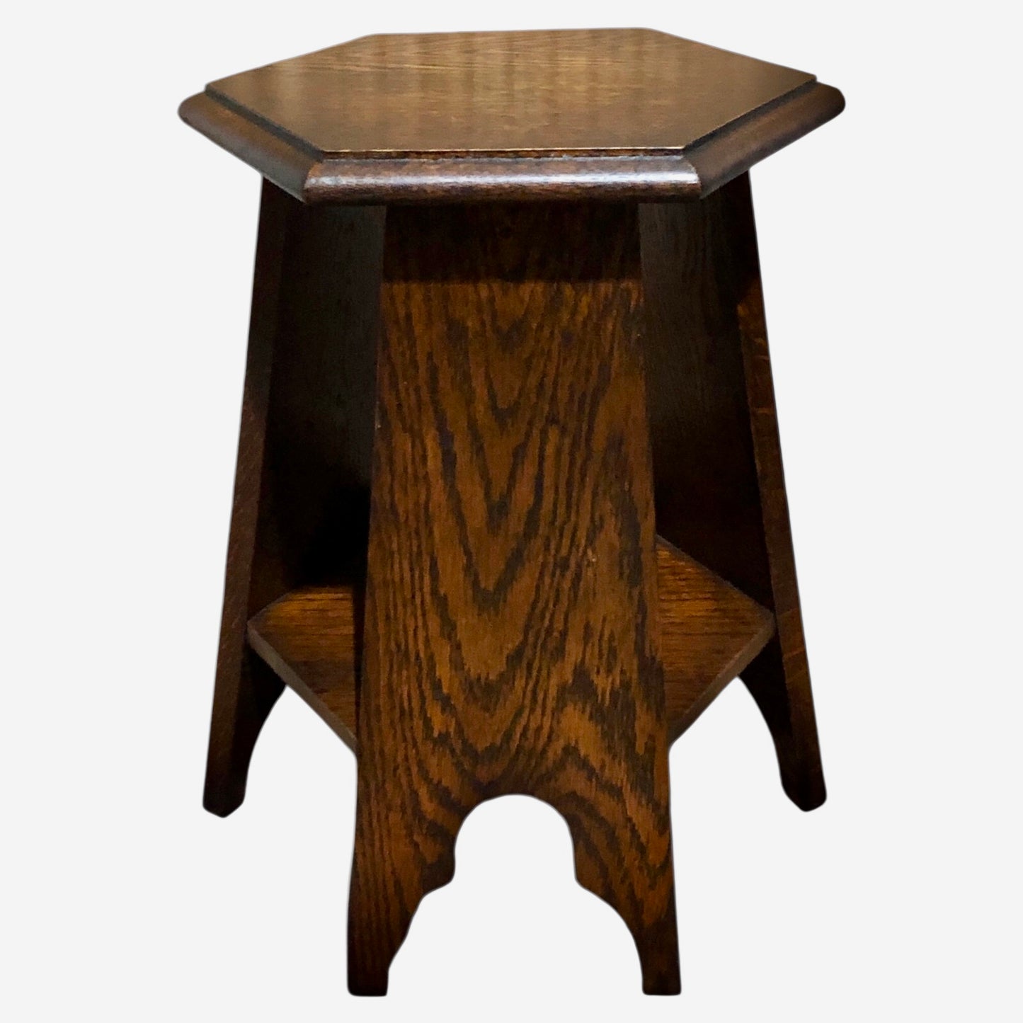 000555....Handsome Arts And Crafts Small Oak Table/Plant Stand