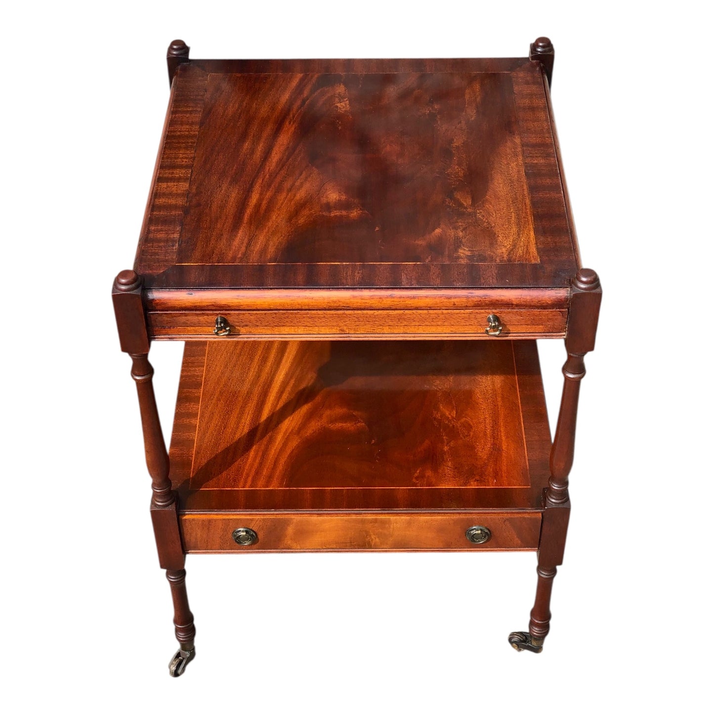000521....Handsome Vintage Bedside Or Lamp Table