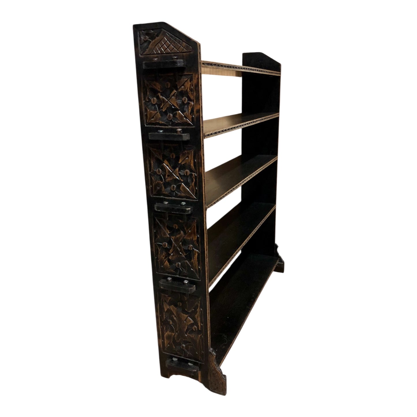 000519....Handsome Antique Carved Oak Bookcase/Bookshelves