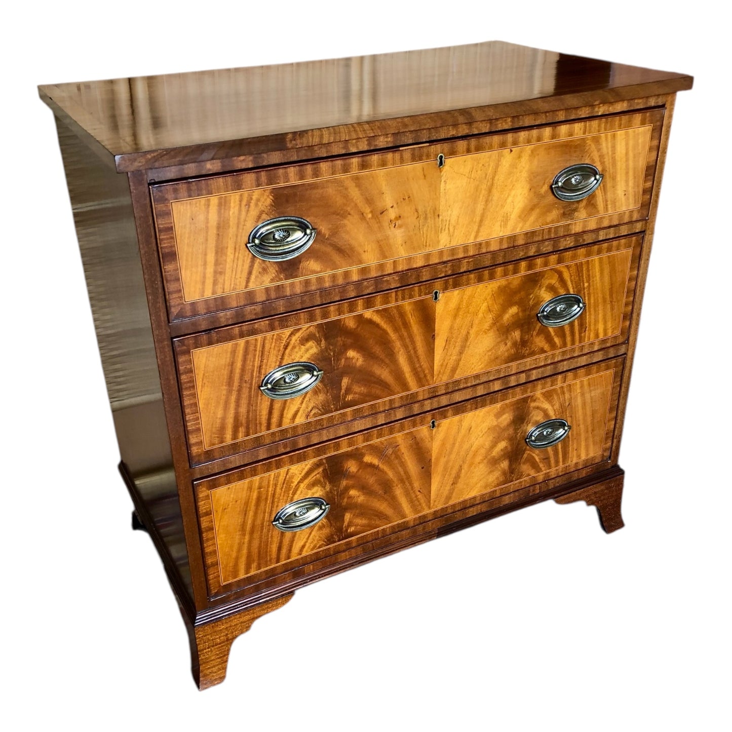 000513....Chest Of Drawers Vintage Mahogany