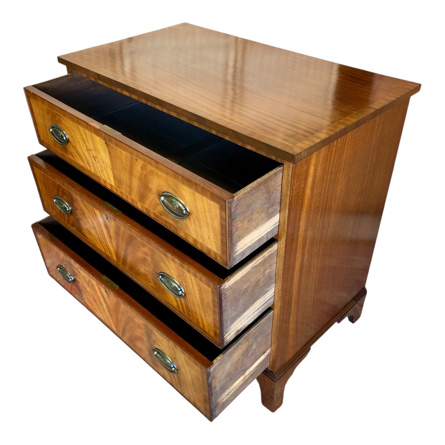 000513....Chest Of Drawers Vintage Mahogany