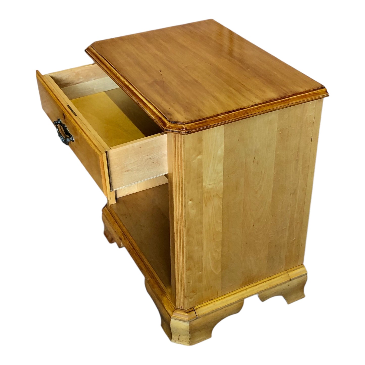 000501....Handsome Pair Of Vintage Bedside Tables