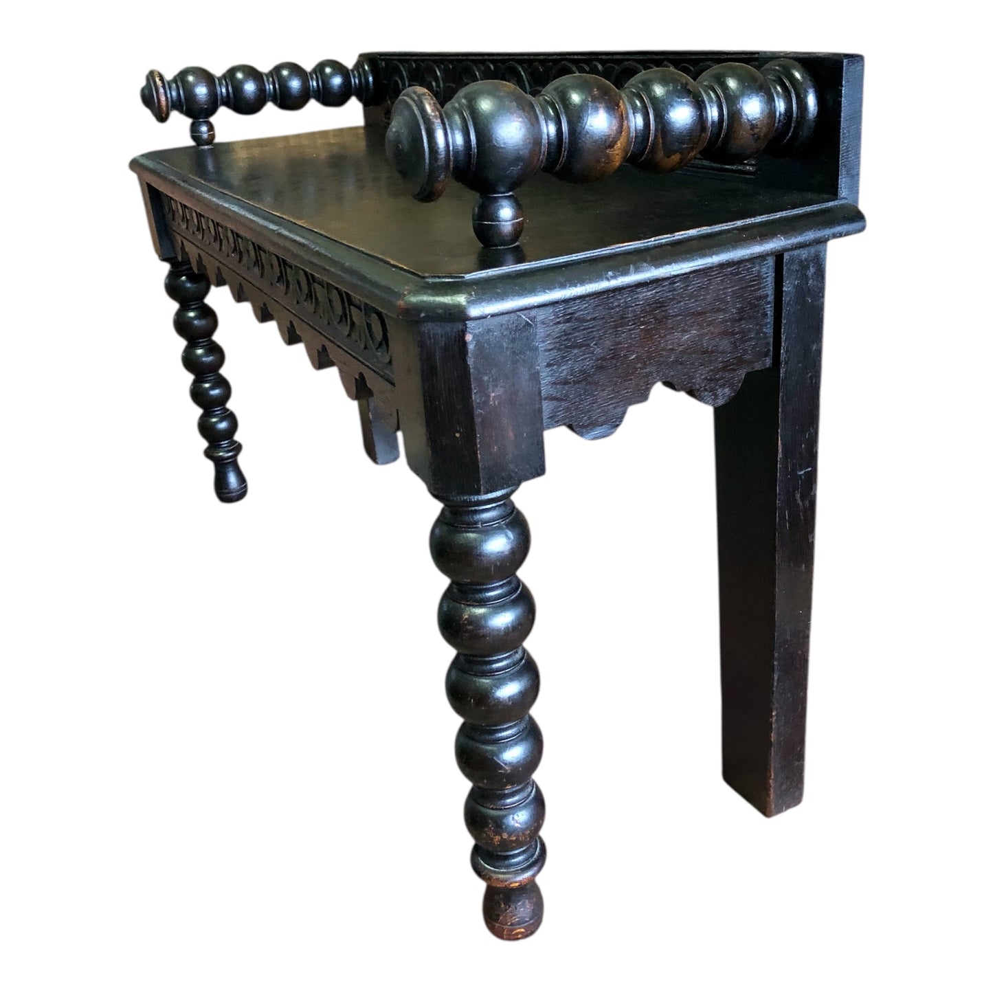 000498....Handsome Gothic Style Carved Oak Bench