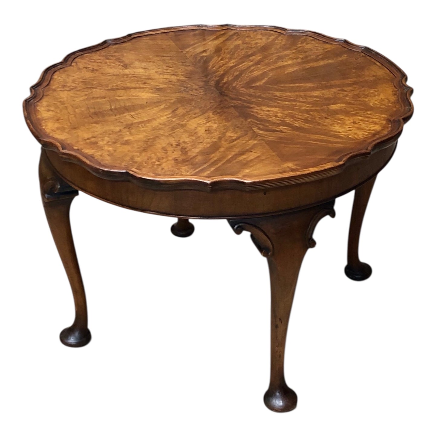000495....Handsome Vintage Walnut Coffee Table