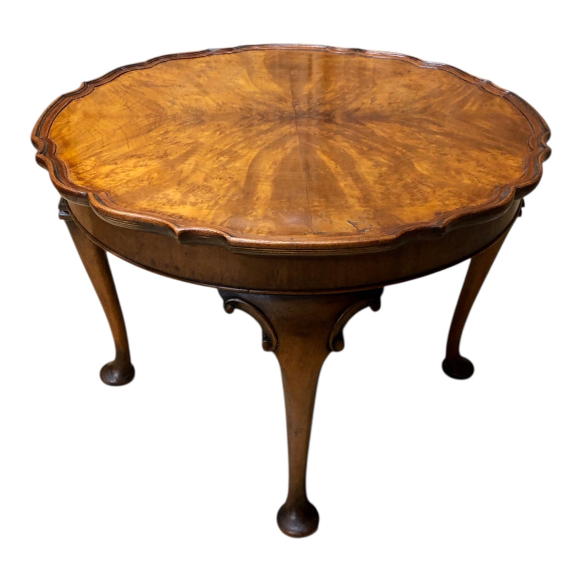 000495....Handsome Vintage Walnut Coffee Table