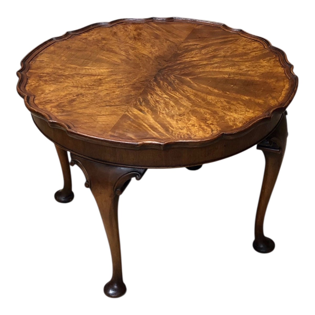 000495....Handsome Vintage Walnut Coffee Table