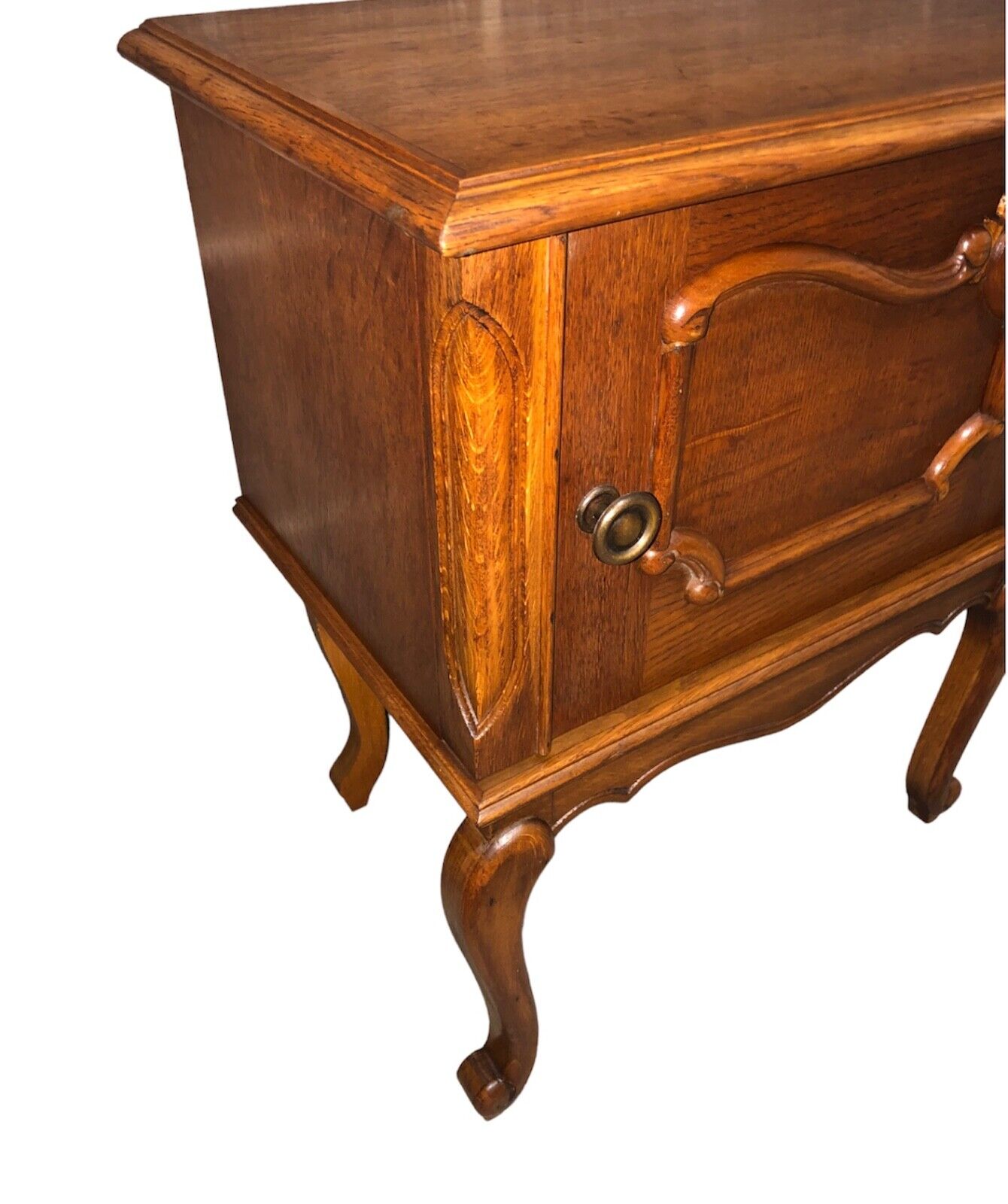 000880....Handsome Pair Of Vintage French Oak Bedside Cabinets ( sold )