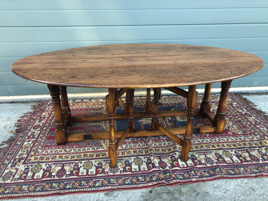 Gorgeous Oak Gateleg Coffee Table / Drop Leaf Coffee Table ( SOLD )