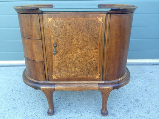 222.....Gorgeous Vintage Walnut Drinks Cabinet / Vintage Cocktail Cabinet