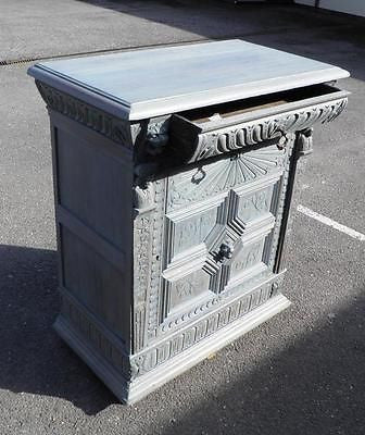 LATE 19th CENTURY CARVED OAK CUPBOARD / CABINET