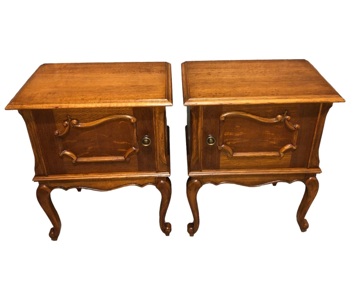 000880....Handsome Pair Of Vintage French Oak Bedside Cabinets ( sold )