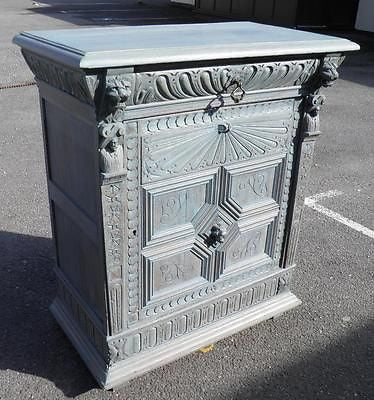 LATE 19th CENTURY CARVED OAK CUPBOARD / CABINET