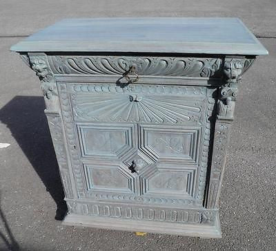 LATE 19th CENTURY CARVED OAK CUPBOARD / CABINET