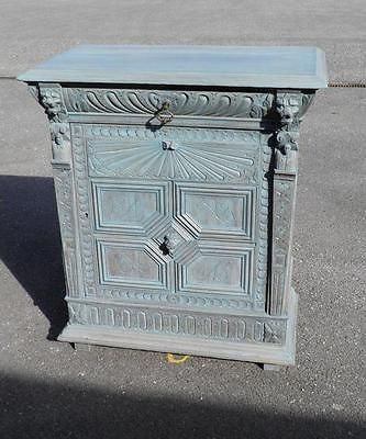 LATE 19th CENTURY CARVED OAK CUPBOARD / CABINET