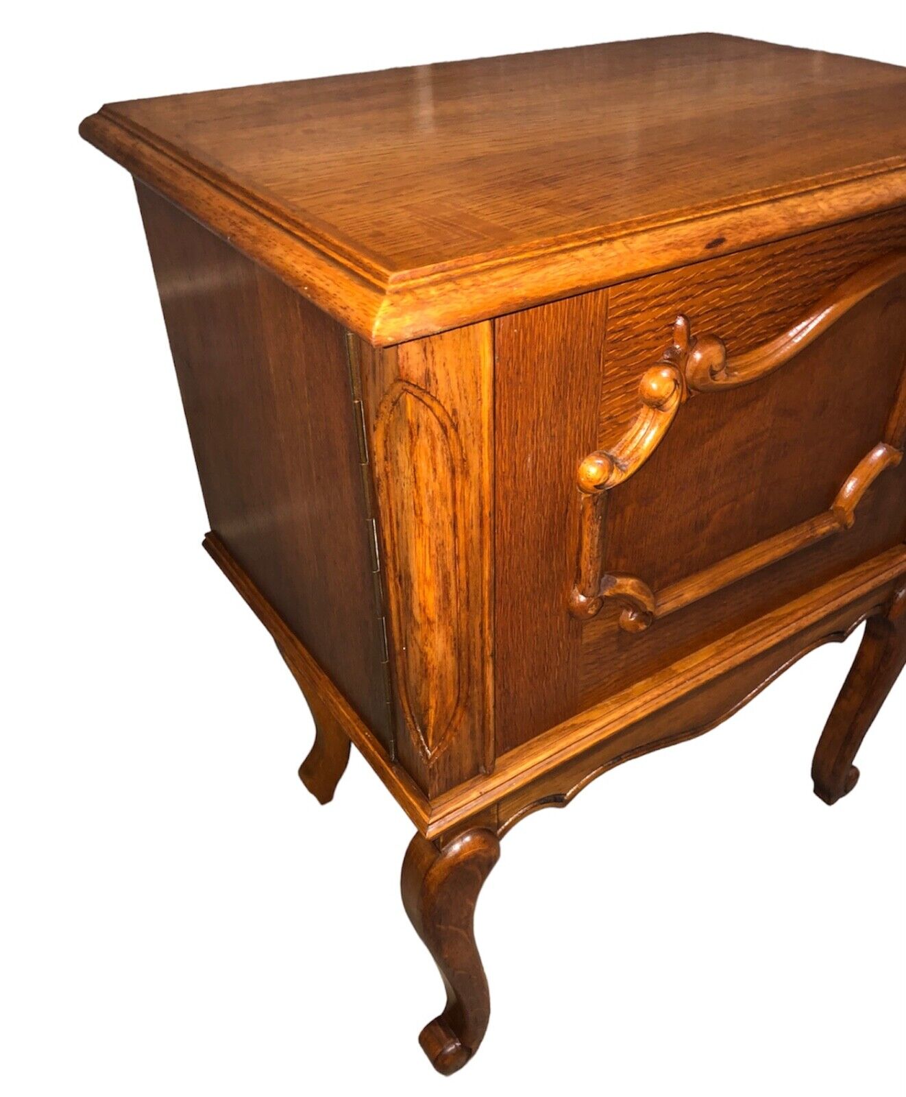 000880....Handsome Pair Of Vintage French Oak Bedside Cabinets ( sold )