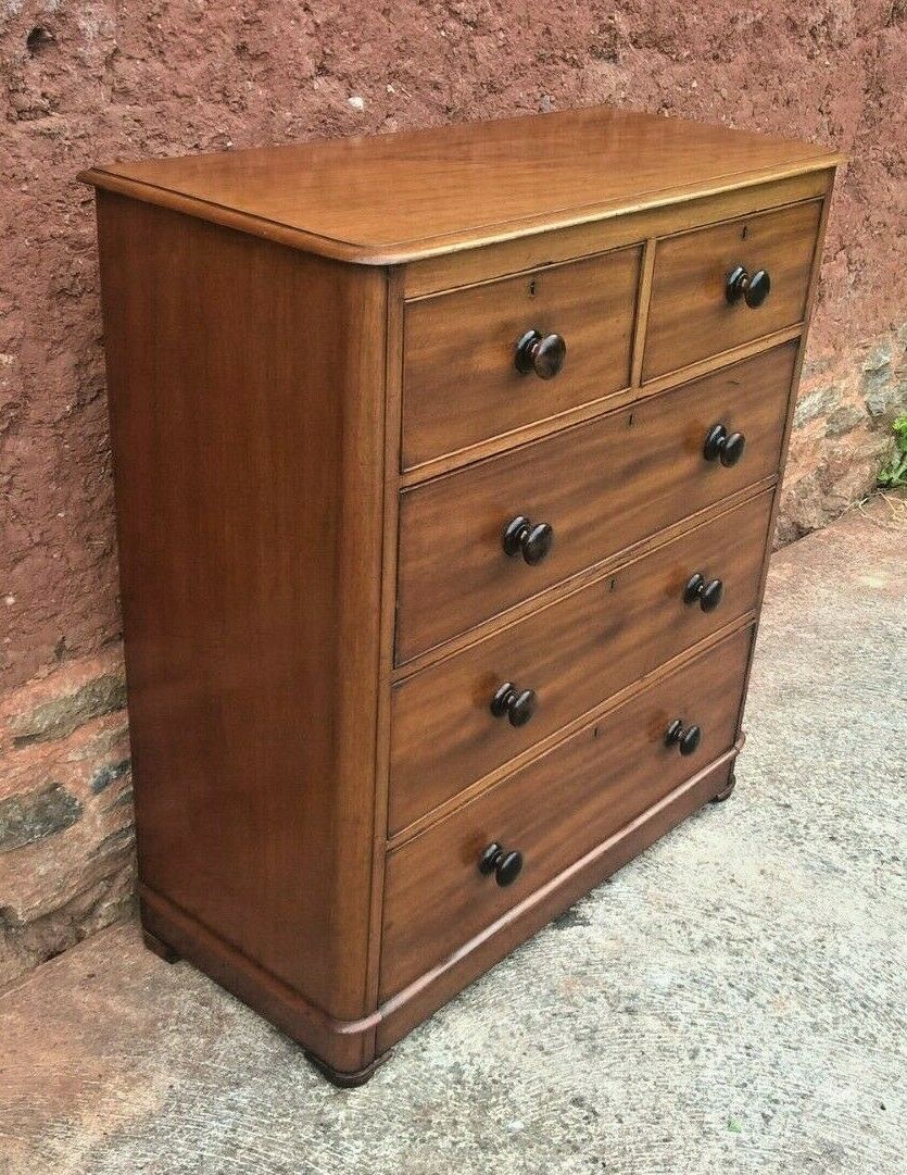 Antique Mahogany Chest Of Drawers With Rounded Corners