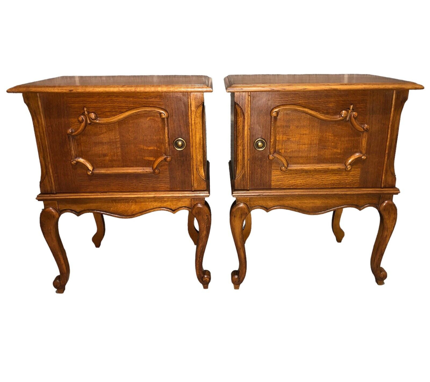 000880....Handsome Pair Of Vintage French Oak Bedside Cabinets ( sold )