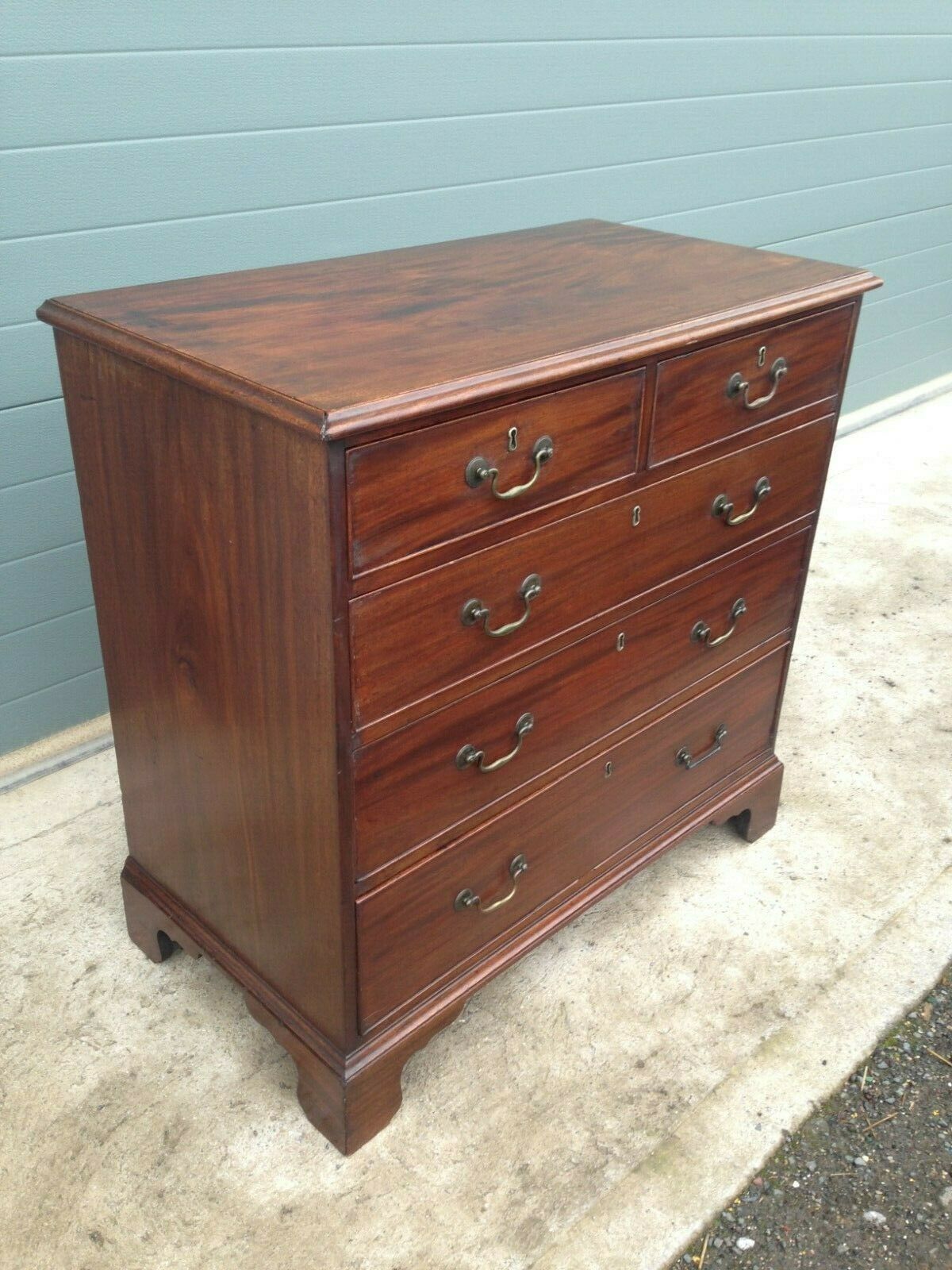 234.....Handsome Early Georgian Mahogany Chest / Antique Chest Of Drawers ( SOLD )