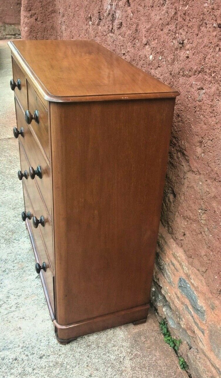 Antique Mahogany Chest Of Drawers With Rounded Corners