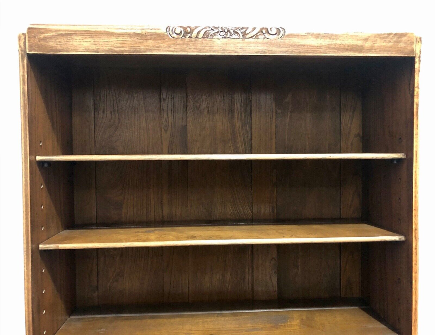 000876....Handsome Vintage Oak Bookcase / Open Bookshelves (sold )