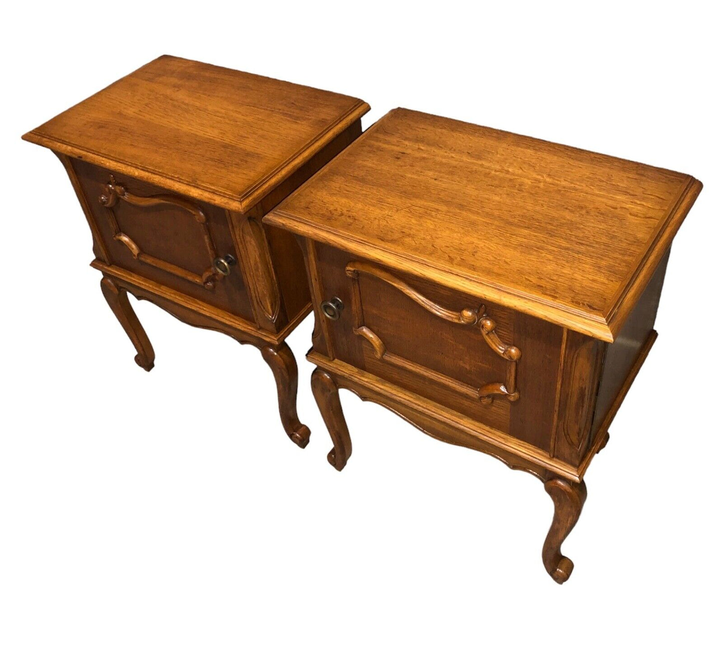 000880....Handsome Pair Of Vintage French Oak Bedside Cabinets ( sold )