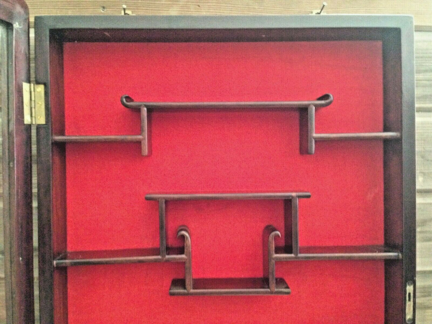 227.....Display Cabinet / Vintage Oriental Wall Hanging Display Cabinet