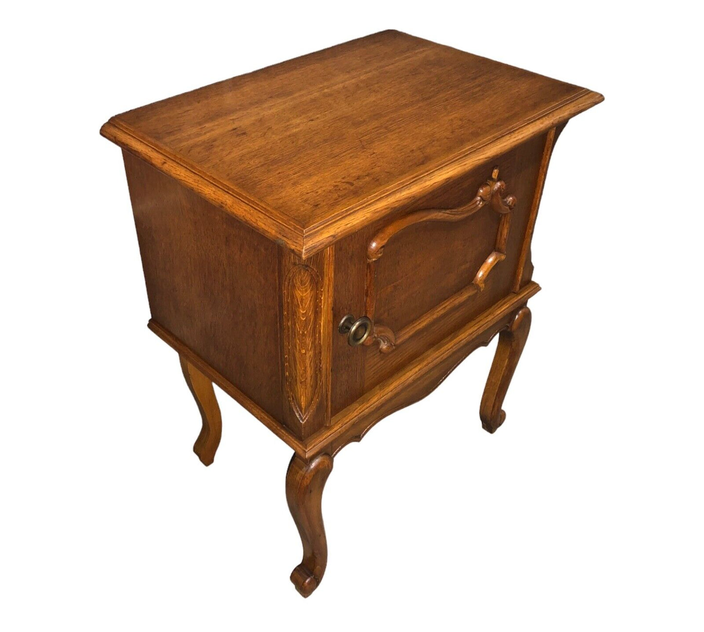 000880....Handsome Pair Of Vintage French Oak Bedside Cabinets ( sold )