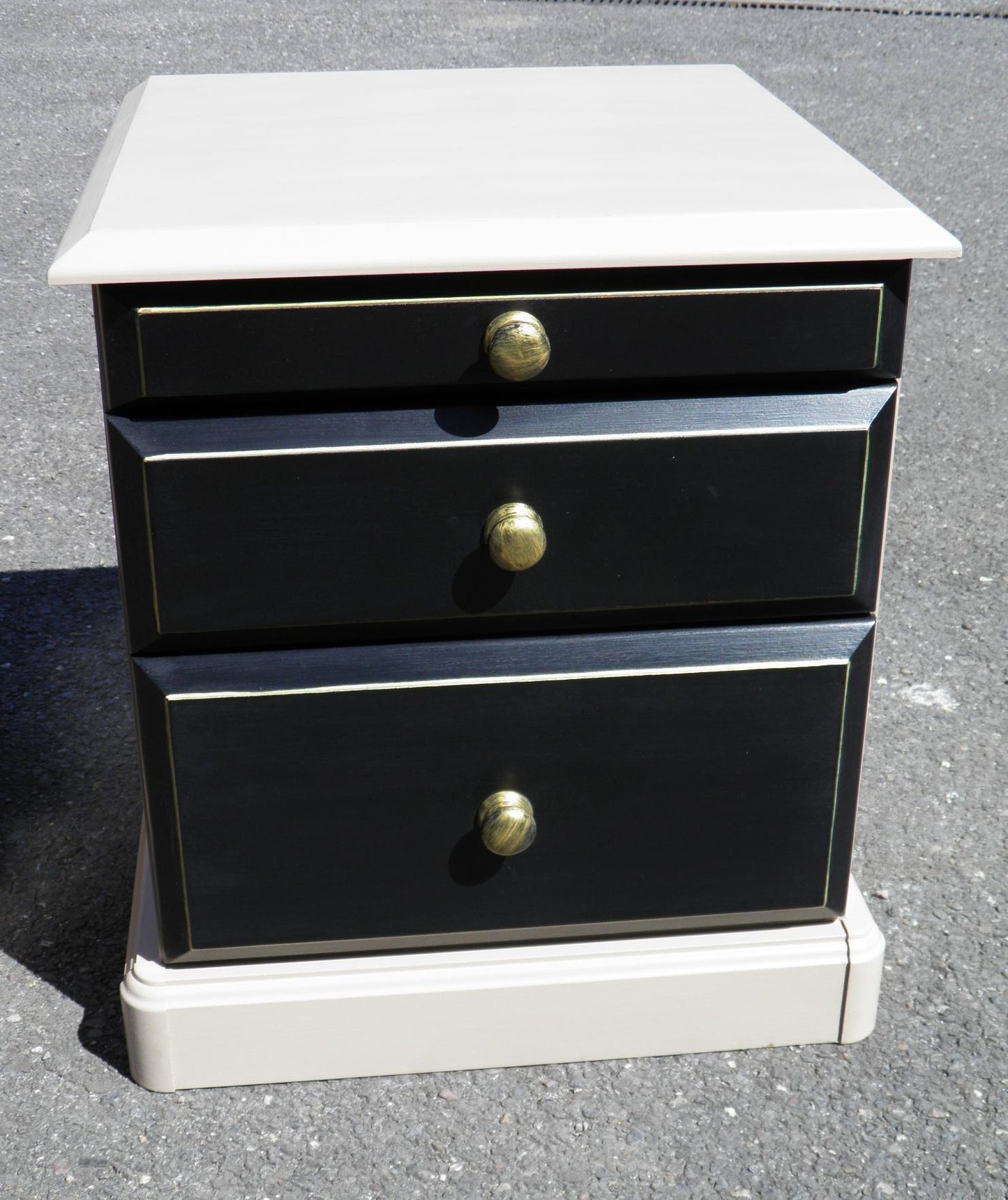 A Pair Of Vintage Bedside Chests