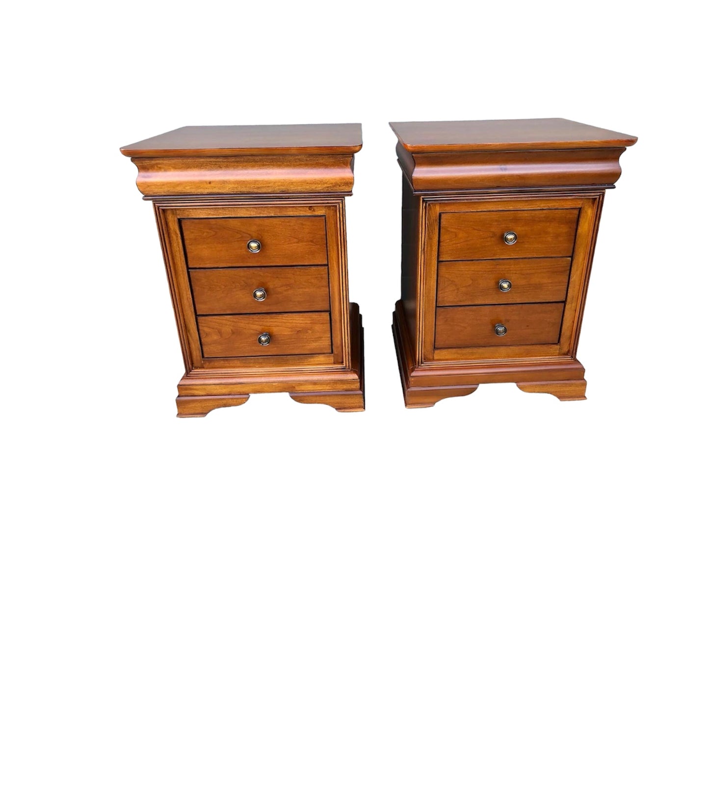 000894....Handsome Pair Of Vintage Bedside Chests / Bedside Tables ( sold )