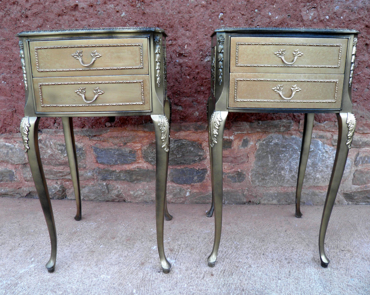 Pair Of Vintage Louis Style Bedside Chests / Bedside Cabinets / Lamp Tables